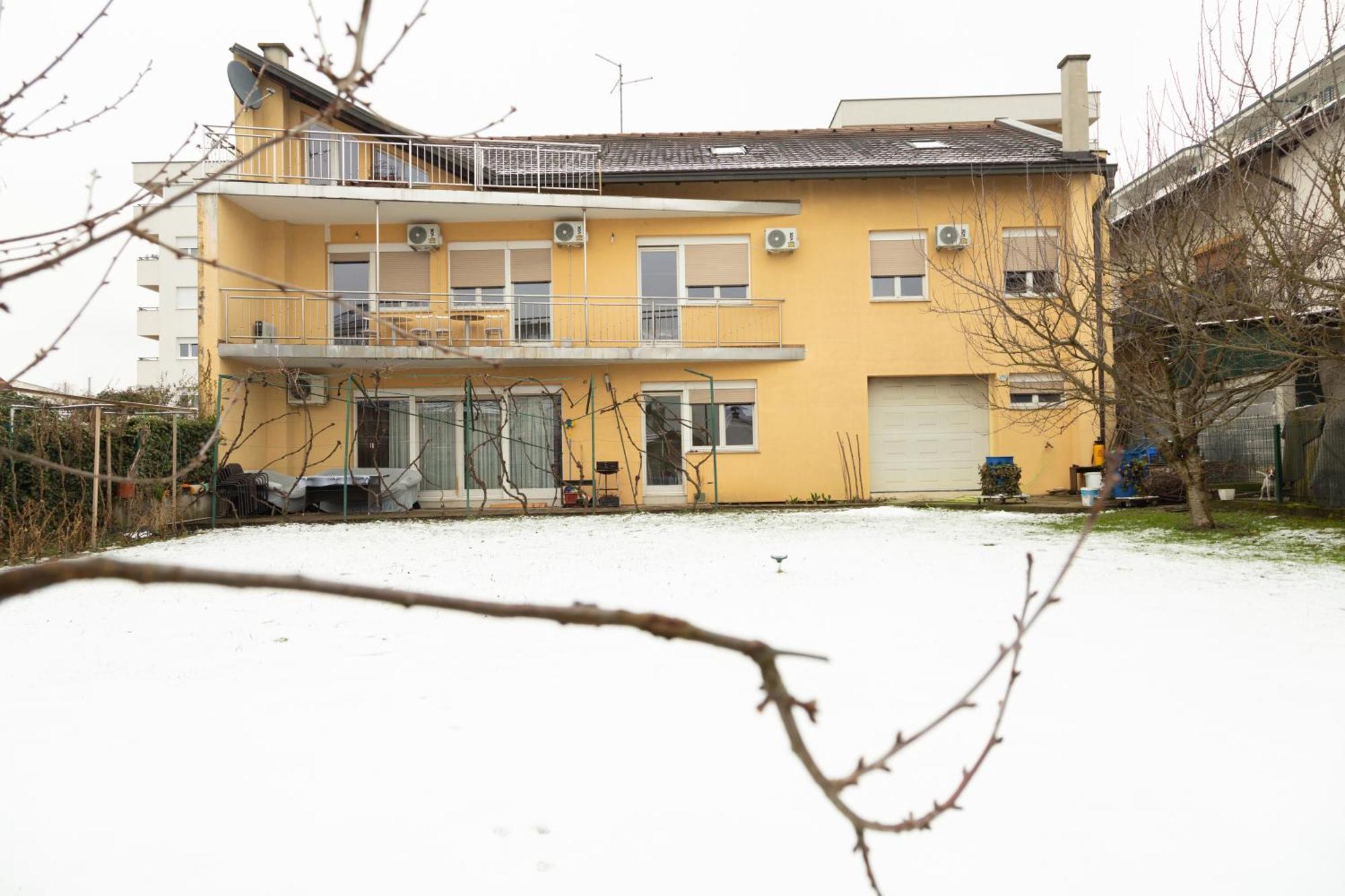 Bolek Mansion Lägenhet Banja Luka Exteriör bild