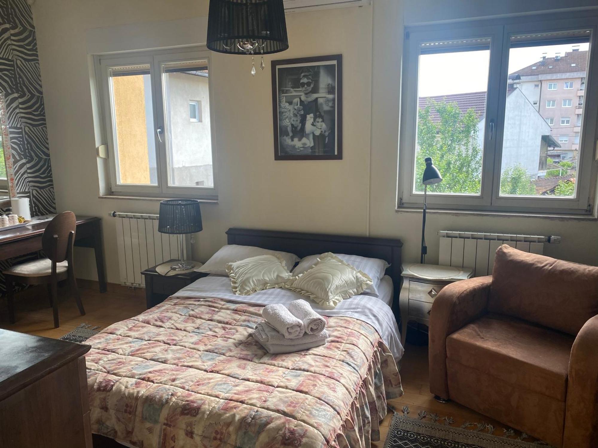 Bolek Mansion Lägenhet Banja Luka Exteriör bild
